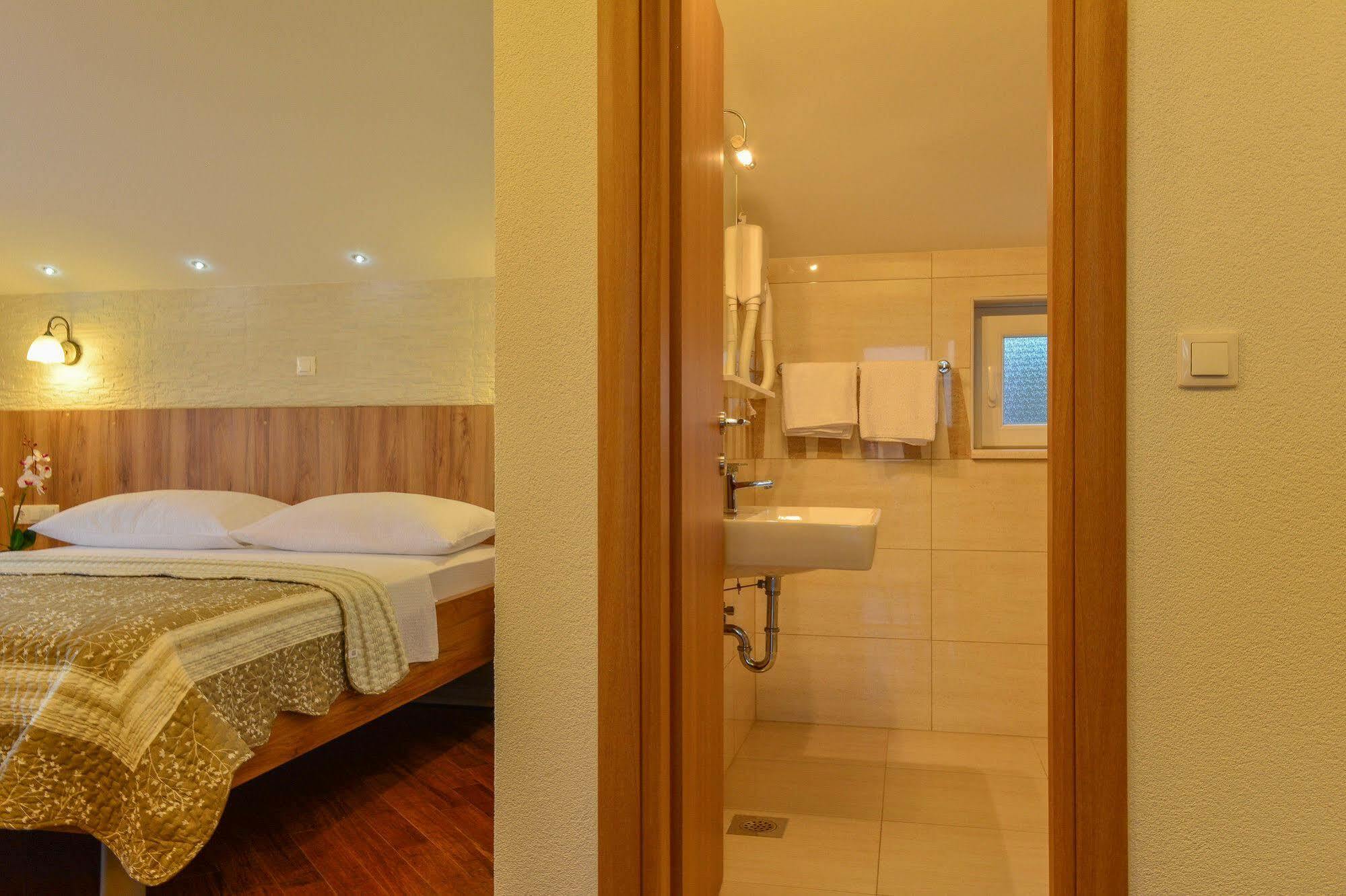 Luxury Apartments Villa Tea تروغير المظهر الخارجي الصورة